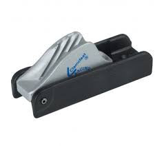 Auto-release Clamcleat